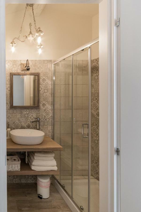 Pistoia Luxury Suite ภายนอก รูปภาพ